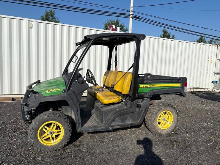 2020-john-deere-2020-image-1