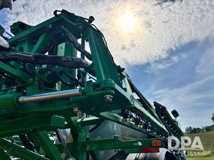 2019-john-deere-r4045-image-109