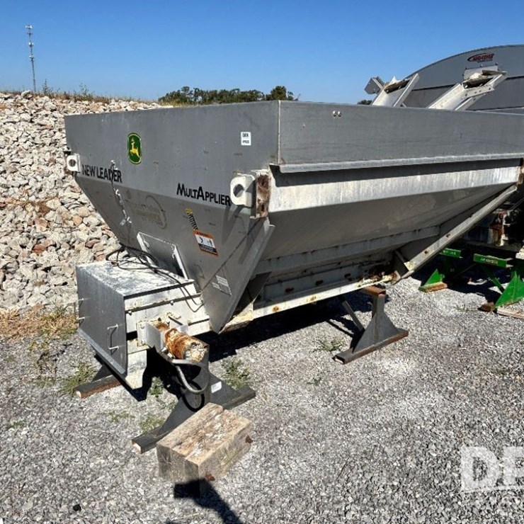 2019 JOHN DEERE F4365