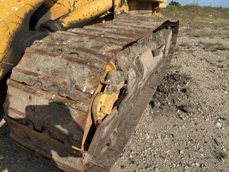 caterpillar-953-image-37