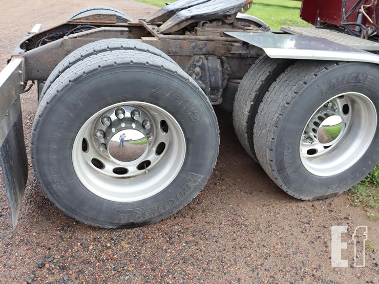 2006-peterbilt-379-image-11