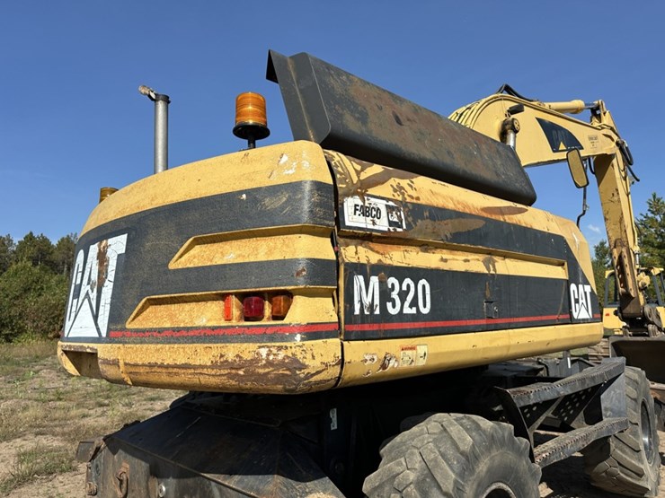2001-caterpillar-m320-image-14