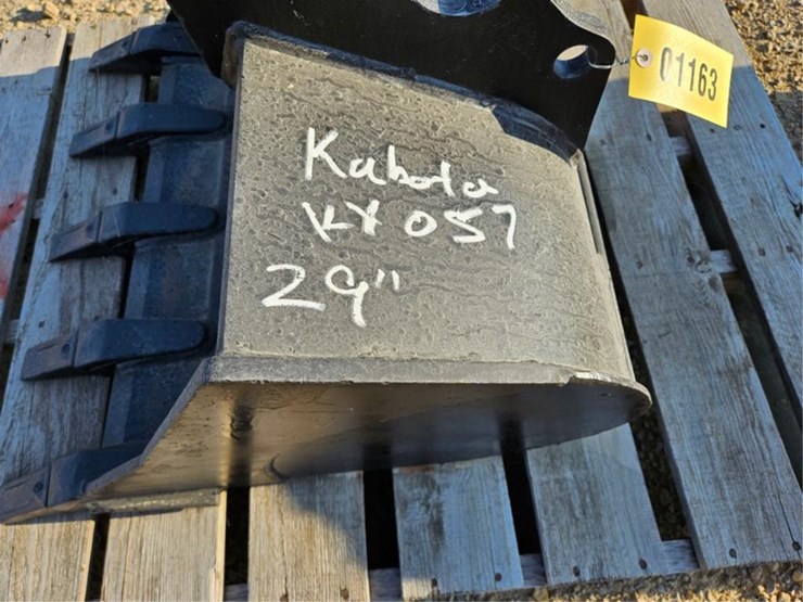 kubota-kx057-image-10