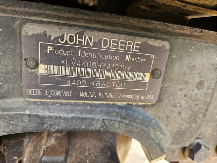 2000-john-deere-4400-image-46