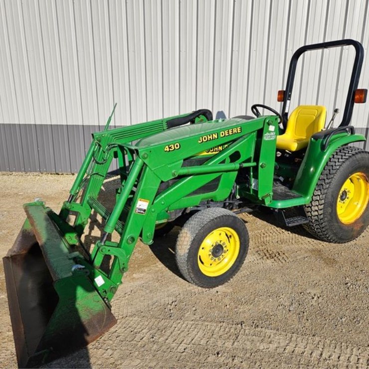 2000 JOHN DEERE 4400