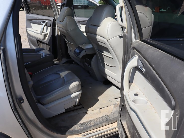 2008-gmc-acadia-image-11