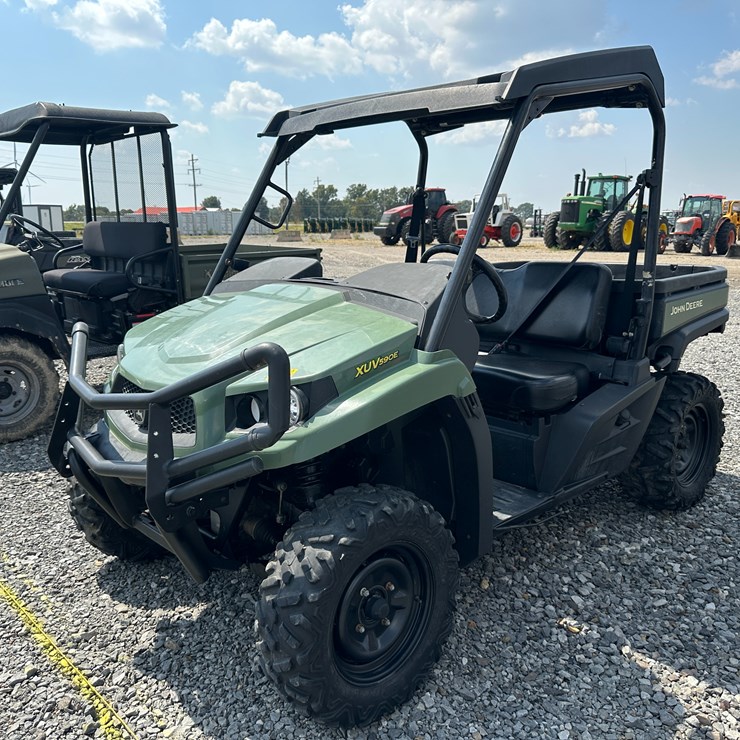 2021 JOHN DEERE GATOR