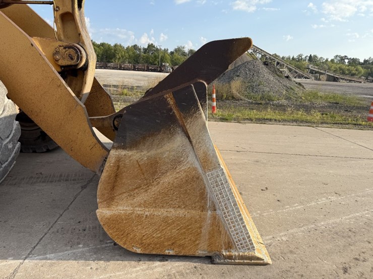 komatsu-wa600-image-55