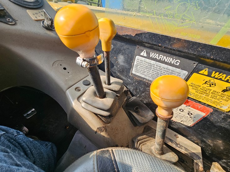 2001-jcb-520-image-39