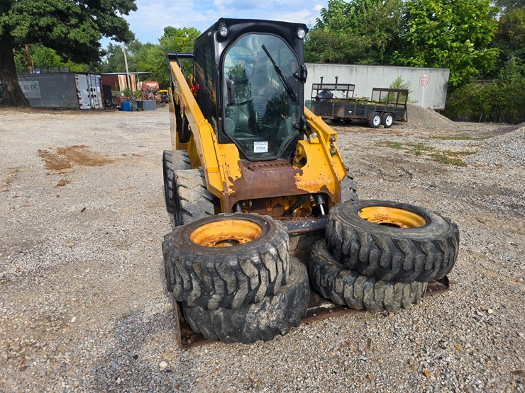 2020-caterpillar-262d3-image-30