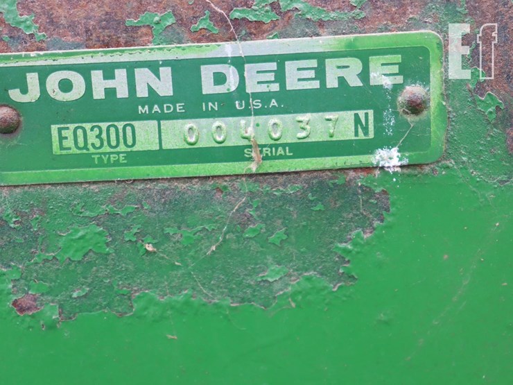 john-deere-334-image-11