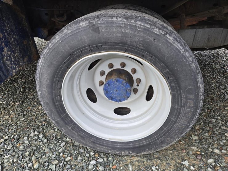 2009-ford-f550-image-76