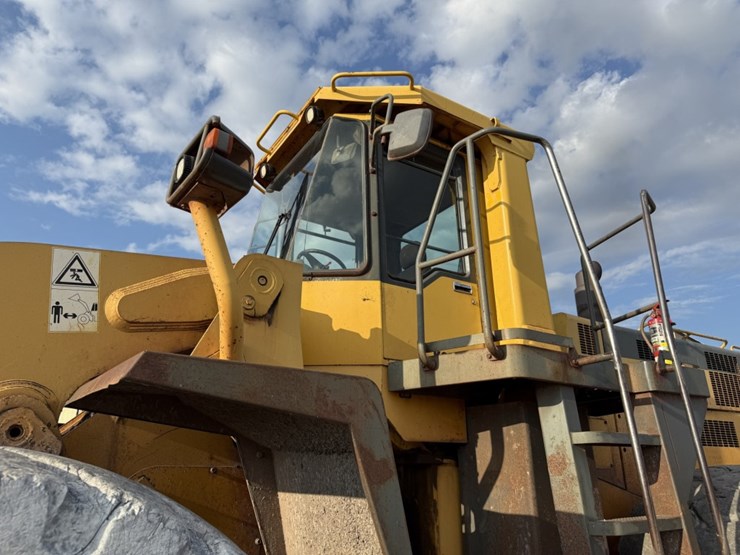 komatsu-wa600-image-15