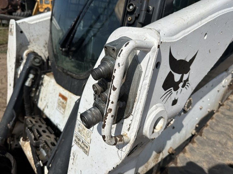 2019-bobcat-t650-image-10