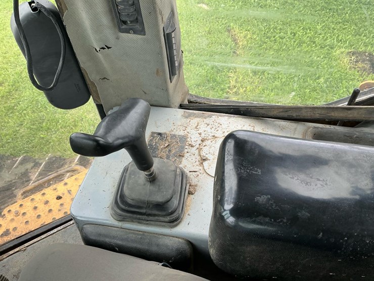 1999-deere-850c-image-44