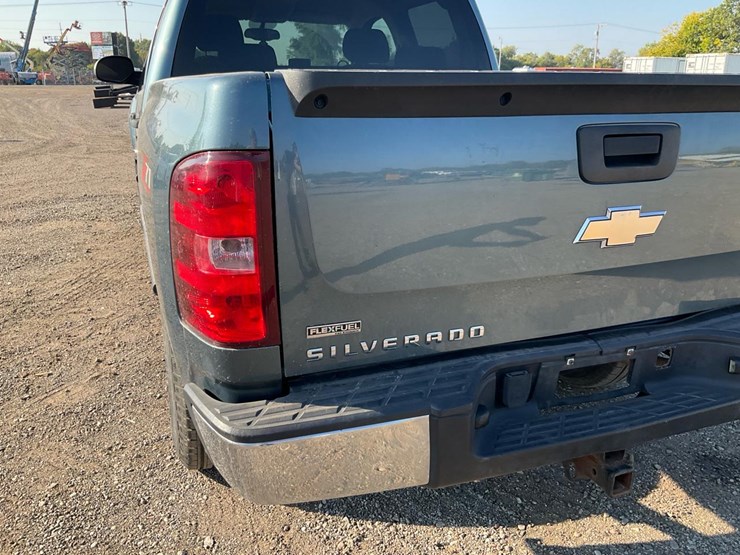 2010-gmc-sierra-1500-image-30