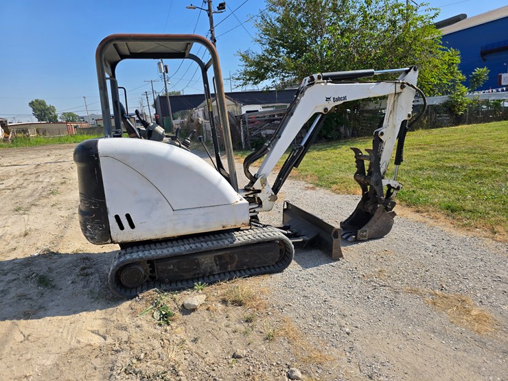 2003-bobcat-328d-image-28