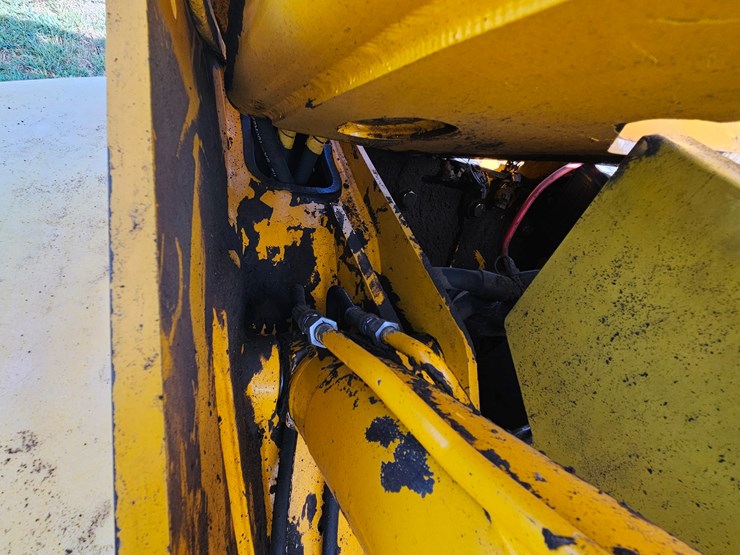 2001-jcb-520-image-84