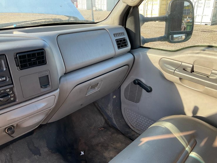 1999-ford-f550-image-72