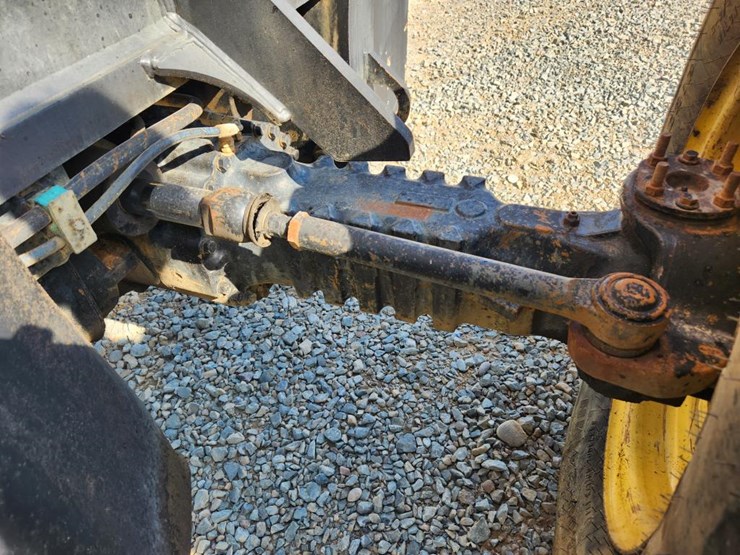 2008-caterpillar-943-image-26