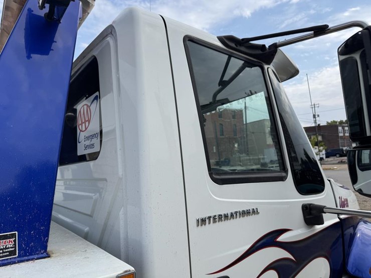 2006-international-durastar-4300-image-19