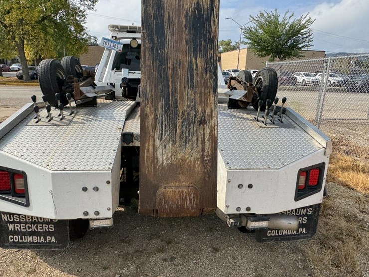 2017-ram-5500-slt-image-32