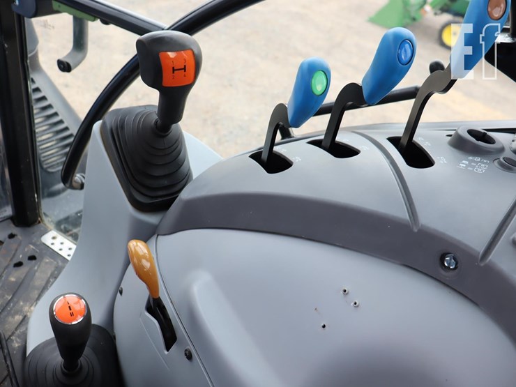 new-holland-ts6.110-image-24