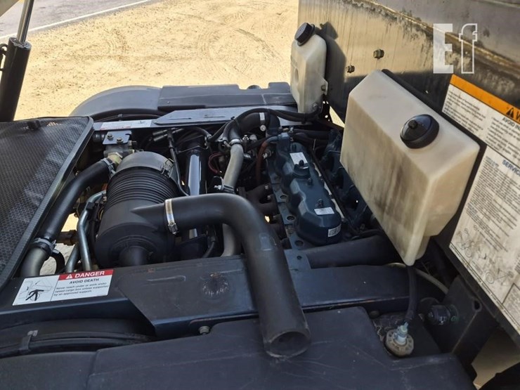 bobcat-5600-8187-image-15
