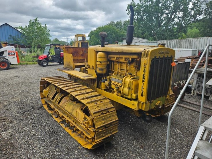 2013-caterpillar-d6-image-7
