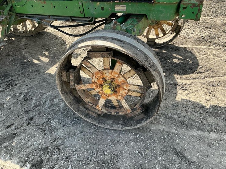 john-deere-2940-image-14