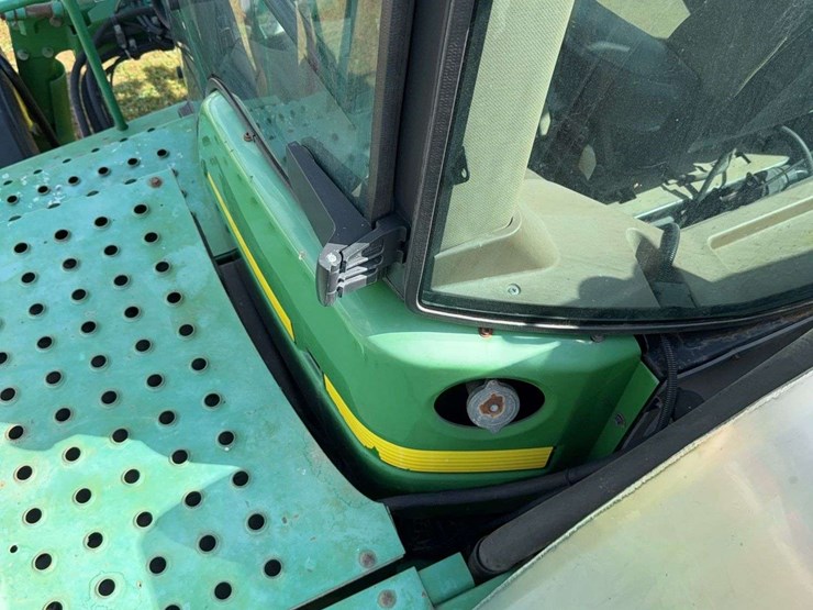 2000-john-deere-4700-image-17
