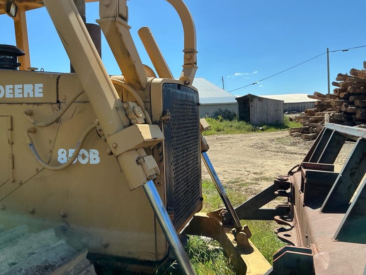 deere-850b-image-16