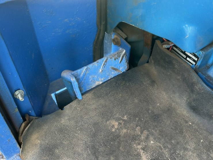 ford-1220-image-52