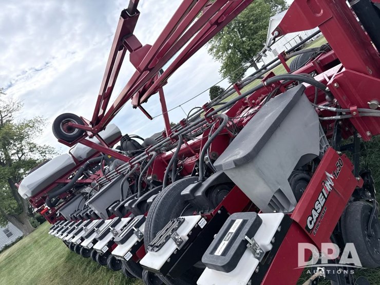 2010-case-ih-1250-image-9