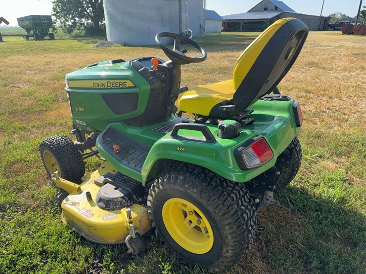 john-deere-x758-image-4