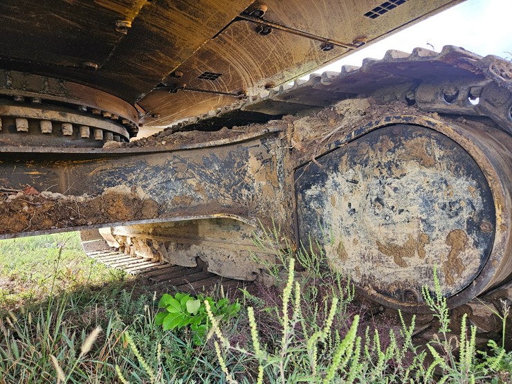 2017-caterpillar-336f-image-83