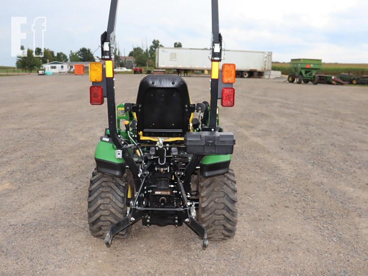 2021-john-deere-1025r-image-6