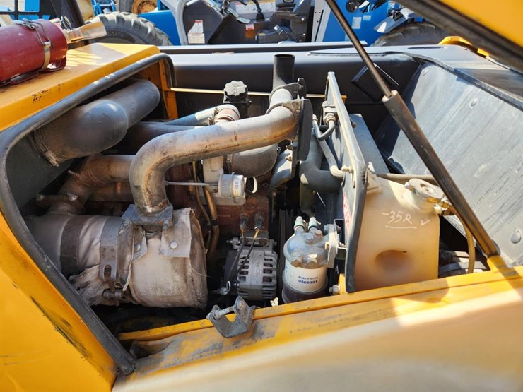 jcb-520-50-image-27