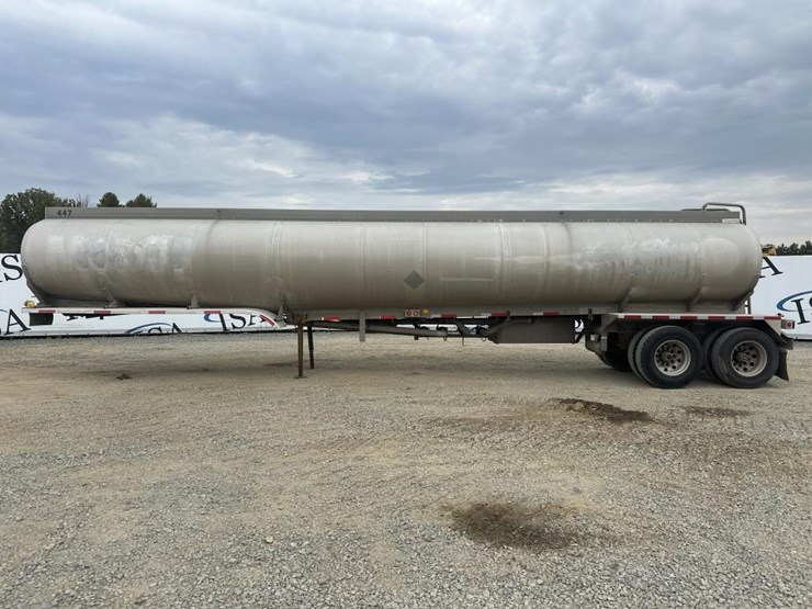 1985-fruehauf-tanker-image-2