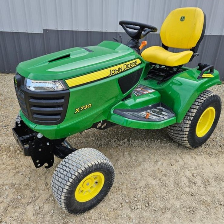 JOHN DEERE X730