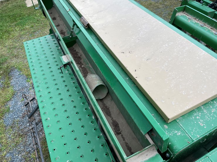 #7102-•-great-plains-grain-drill-no-till-drill-image-34