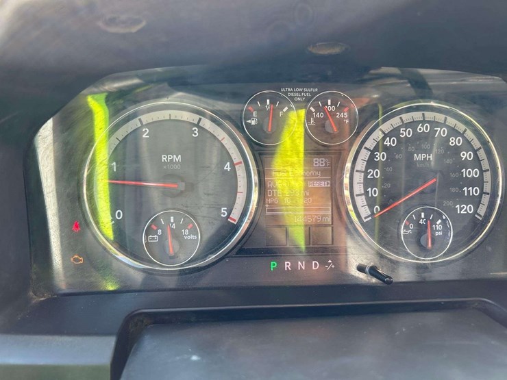 2012-dodge-ram-5500-image-13