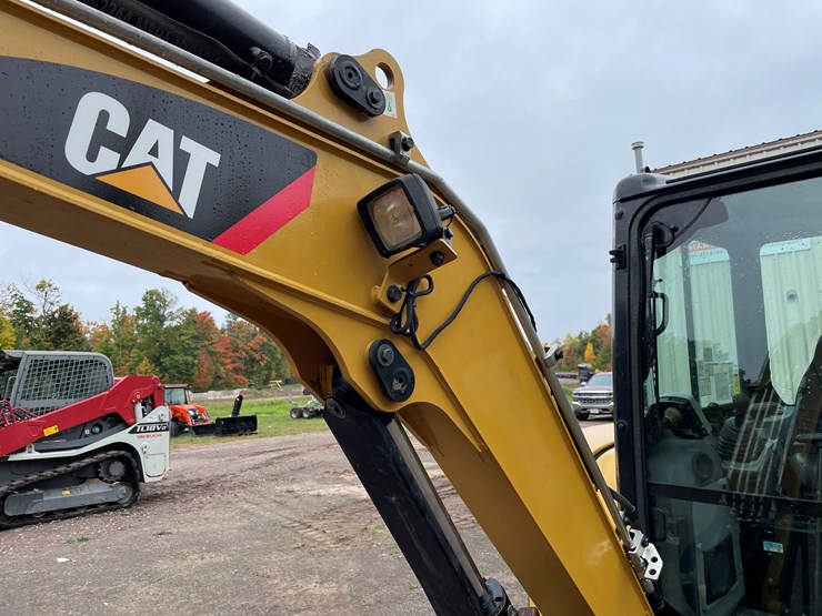 2019-caterpillar-303.5e2-cr-image-16