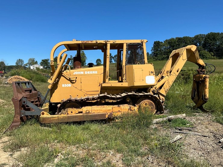 deere-850b-image-2