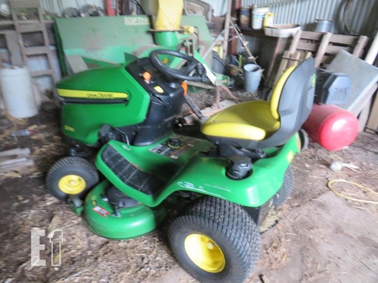 john-deere-x330-image-1