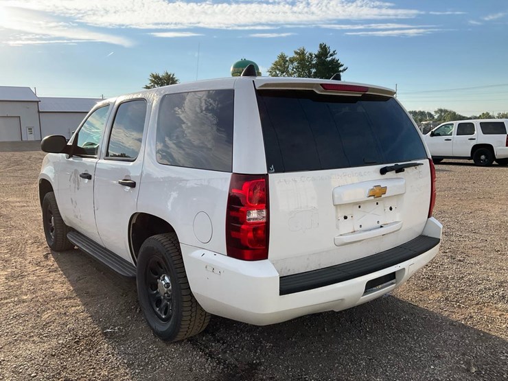 2014-chevrolet-tahoe-image-3