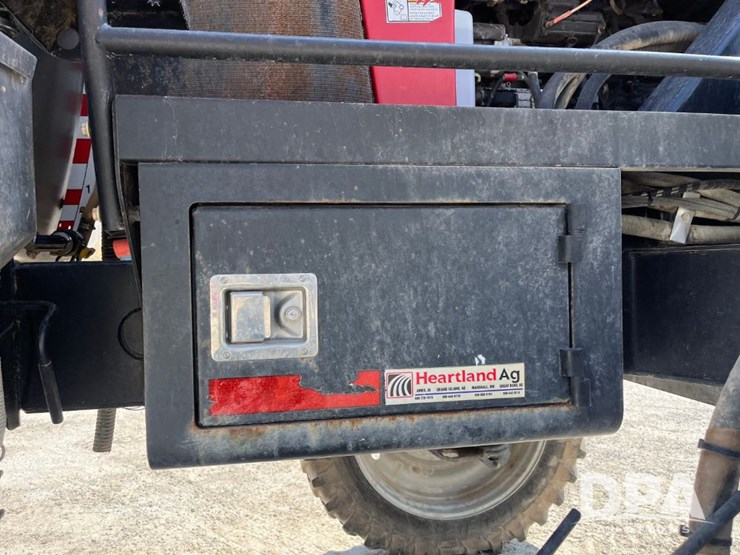2016-case-ih-patriot-3340-image-47