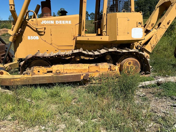 deere-850b-image-22