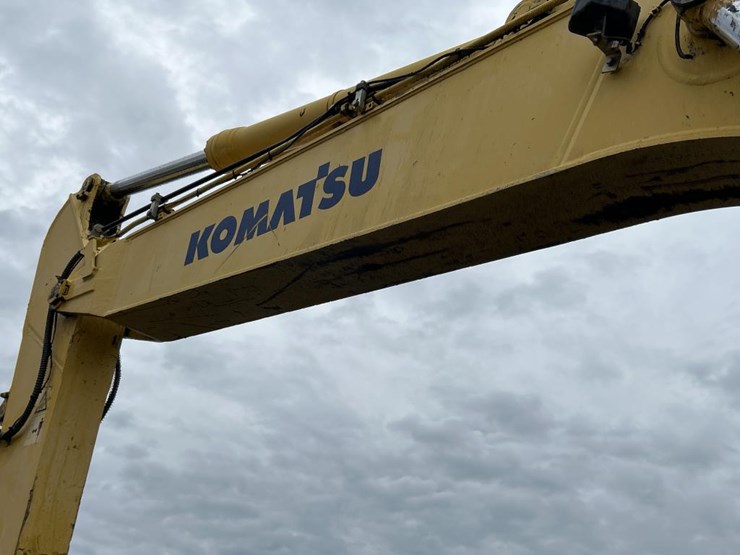 komatsu-pc270-lc-image-24
