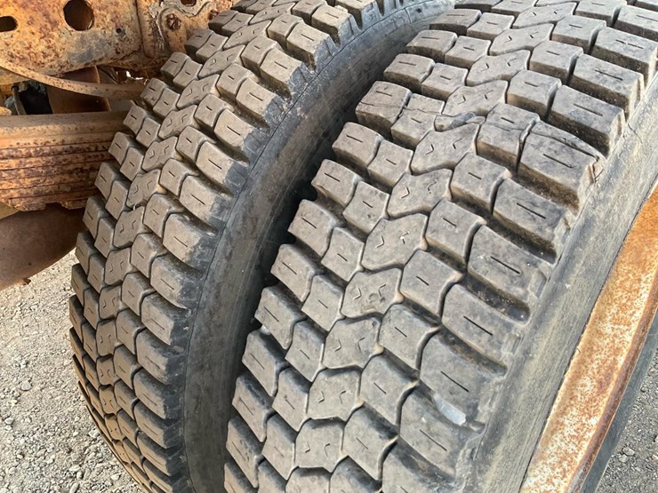 1999-ford-f550-image-35